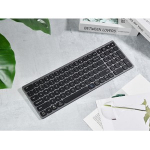 【上班族神器】想要工作时刷朋友圈，抖音，看小说，玩游戏，不必用手机，直接电脑C作，支持键盘打字聊天更快速，还支持一键熄屏。