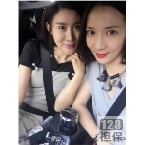 《已婚美女的愉悦双镜视角》：国产实拍丰满型美女的性感视频之旅