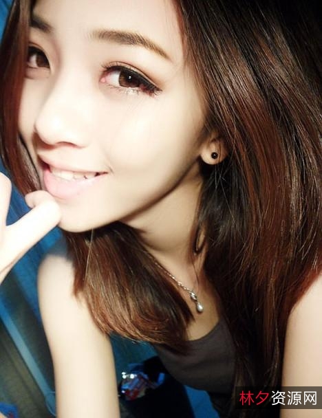 网红雯妹6套1.7G大学福利姬，高颜值素颜校服短裙小鲜肉，不听话独特魅力让你欲罢不能！