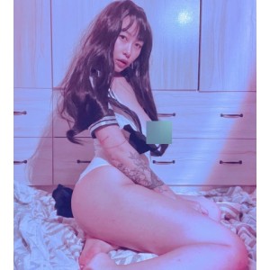Onlyfans上的百变美少女：何麦枒，冷酷又楚楚动人，魔鬼级别的性感视频，3.01G，让你心旷神怡，欲罢不能！