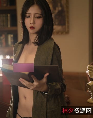 Cazi姬纪115张完美写真:颜值爆表,肌肤细腻粉嫩,手感诱人