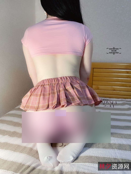 《斗鱼玉女:绝色白皙,才艺出众,一见倾心!》