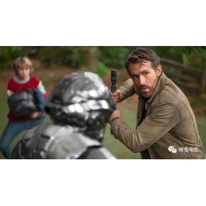 《2022年：亚当计划，穿越时空拯救未来》