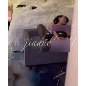 顶级大罩杯女神佳多饱私拍展示，31P9V1.25G，2508元购买百度盘合集