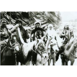 极致画质：《东归英雄传.mp4》高清稀有经典，阿里云盘APP极速在线查看，视频原画精美，倍速播放