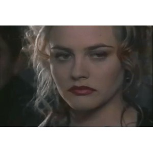 《KIMI不够热的冷酷感》：冷酷探索犯罪真相的女性技术工作者