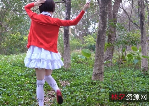 Asiakayukiko时尚穿搭秀：网红MinaTakahashi的美丽笑容，时尚穿搭与完美眼妆