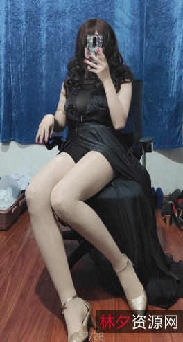 24.4G网红{{网红名字}}视频合集-美貌与技巧的完美结合！