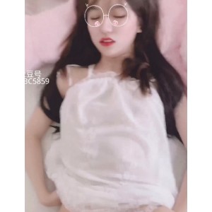 《91不见星空的睡衣派之旅：清纯女神的真实美丽》