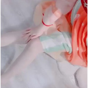 古典美少女：小姐姐有有子的完美自拍视频