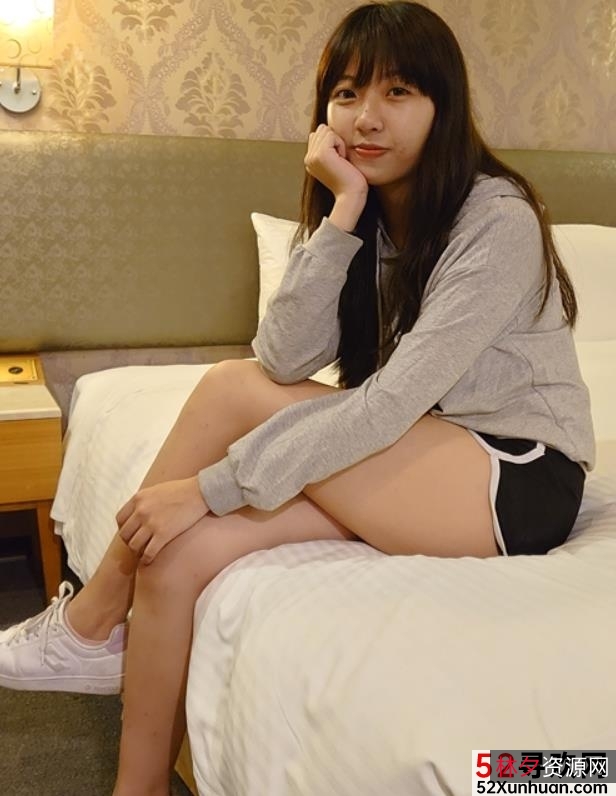 《台湾风流财子第十七集》：网红男博主某某某主演，资源丰富，视频、照片、2.5G软妹币等，精选小姐姐们的身材丰腴。