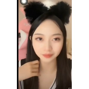 安娜·马克斯疯狂妹子漏B漏奶的视频精选：抖音快手网红身材性感探戈美貌惊艳全场