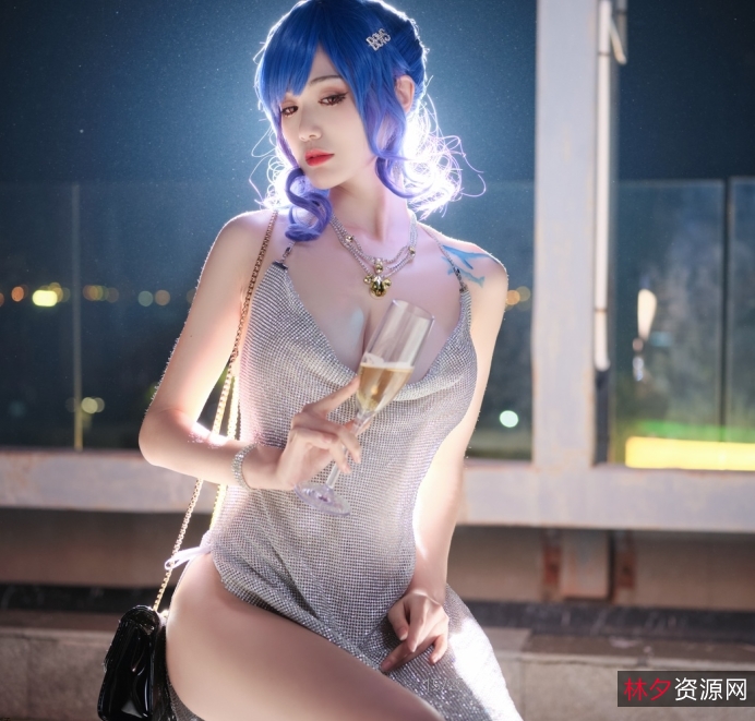 米米的美丽礼物:一位一米八的美艳博主,猫耳兔女郎、女仆、学生妹,旗袍等多种造型,带来的征服感!