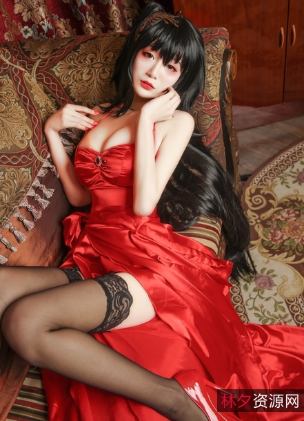 米米的美丽礼物:一位一米八的美艳博主,猫耳兔女郎、女仆、学生妹,旗袍等多种造型,带来的征服感!