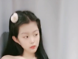 强势网红婷公主：大女子主义精神与纯欲风