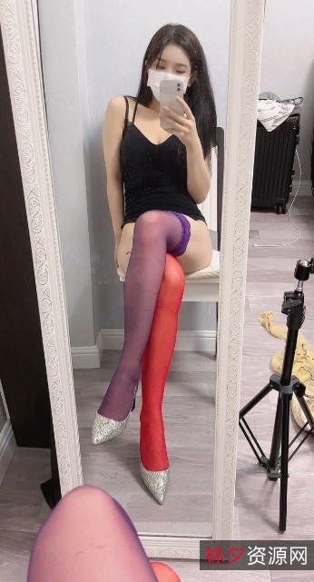 北北学姐的36V18.1GB放飞自我足艺诱惑合集：美腿腿功魅力无限！