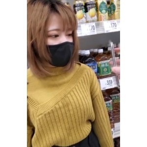 小璐：精选尤物的公共厕所草莓之旅