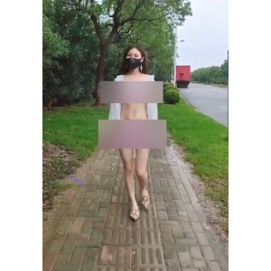 知名摄影师精选嫩模超大尺特写，徐婕精湛技术和床上功夫惊艳网友