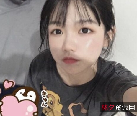 momo桃乃木圆：13万粉的新人网红，勇敢追求梦想的精神