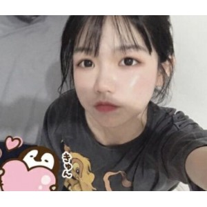 momo桃乃木圆：13万粉的新人网红，勇敢追求梦想的精神