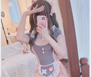 小蔡头喵喵推特精选妹子，超赞身材，女仆新作品，可爱1V1.4G，不露脸