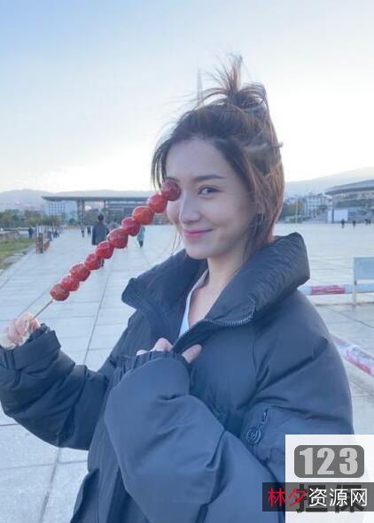 《李沐宸：从鬼吹灯里的燕子到被渣男伤害的女明星》