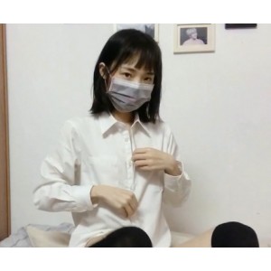 苗条白嫩女大学生：定制作品，赚钱安全时尚博主，清新可爱，专业咨询