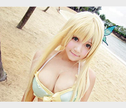 美少女妹子Cosplay：丰满翘臀、肉感超清、无圣光水嫩奶牛