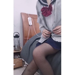 韵韵学妹精选浮力姬：罗莉风高跟鞋C入露脸完整合集，口味重的美丽女孩，百威FIFA世界杯足球宝贝，魅力四射！