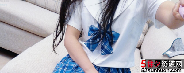 《花狸：网红元气少女的精致写真作品合集》