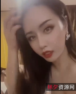 32V+1.24G百度云资源：著名网红金雪儿最新作品，让粉丝们深入了解她的魅力！