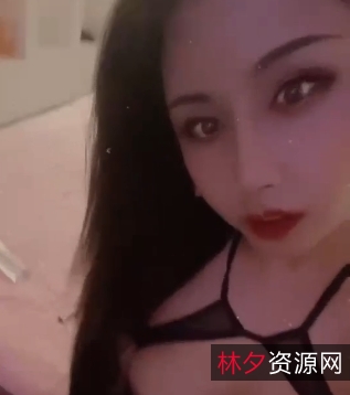 32V+1.24G百度云资源：著名网红金雪儿最新作品，让粉丝们深入了解她的魅力！