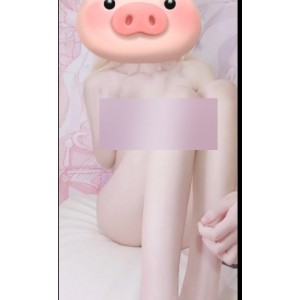 精彩视频萌面学妹米莉·克拉克比基尼女仆，活泼可爱、性感温柔，让你一见心动！
