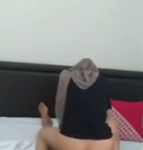 少妇与隔壁老王的出轨互动：酒店百度盘分享