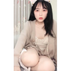 首发清纯系小小1V500M百度云资源
