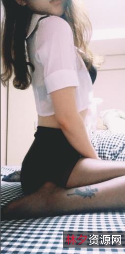 1.恶犬酱:恶犬酱:让你爱上恶犬的美味酱料2.浮力姬:浮力姬:让你沉浸在浮力梦境的游戏3.某推:某推:最新最热的社交推文4.颜值宝藏:颜值宝藏:高颜值的宝藏等你来发现5.水果因:水果因:鲜果维他命的滋补果汁6.韩国美女:韩国美女:韩国最美的女孩子7.明星脸:明星脸:精心打造明星般的完美脸型8.大玉兔:大玉兔:传统工艺制作的玉兔雕塑9.小圆晕:小圆晕:可爱的小圆晕配件10.抖M:抖M:抖出最火的潮流