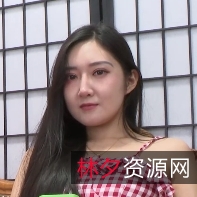 性感亚洲女孩路欣加固黑短丝裸足