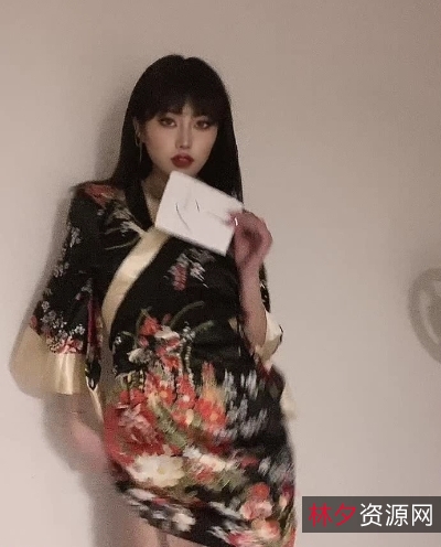 抖音网红绝绝子Lisa新热舞自购2021-2022直播带货挑战版