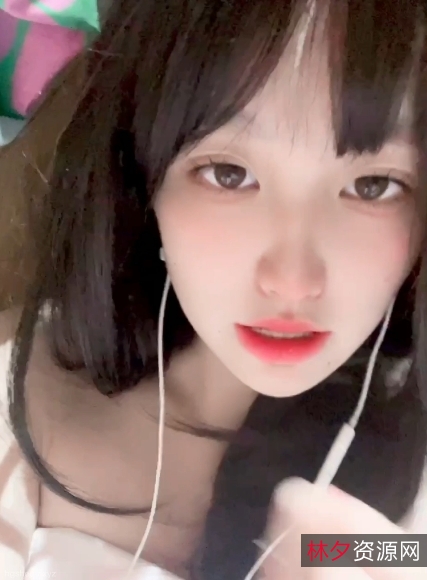 小雪反差婊比心陪玩资源合集[百度盘][23v+9.8g]