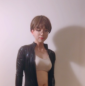 jieun黑色长发五官眼睛合集273v–41G