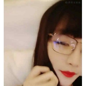 限时抢购微博超级可爱（眼镜妹）高情绪合集，洞悉人性的网络平台骚气小哥哥幸运鸽鸽带你领略不一样的眼镜妹风情！