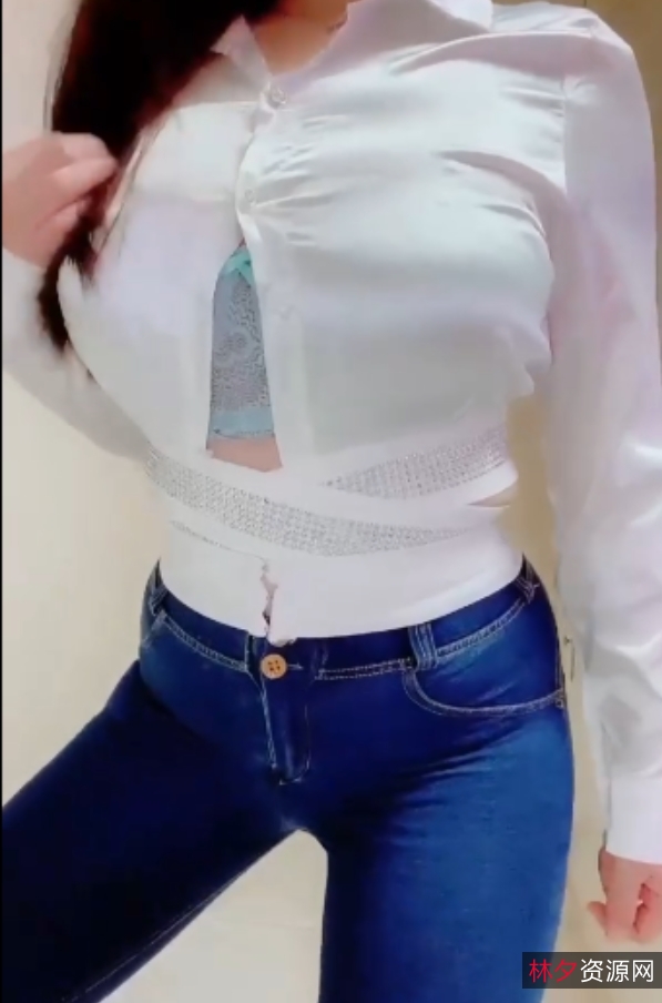 百万网红安妮朵朵最新3000元定制视频6部完整版