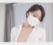 91当红网红MissA：颜值与大长腿并存，限量版口罩，19V1.5G