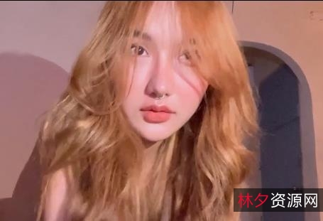 网红女神完美身材视频曝光，男友C拍摄神魂颠倒