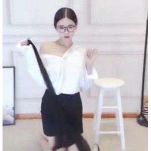 小恩雅舞蹈女神，青春活力舞台魅力，时长资源丰富