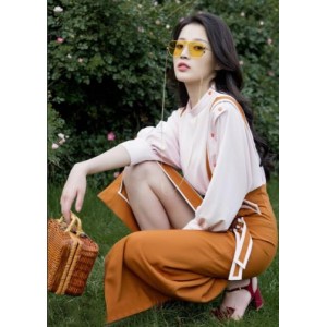 Fullfive：P站红人母系女主角，完具身材才艺视频盛宴