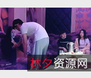 暗黑KTV常客瘦子：时长32分钟的牛B自拍视频，人气超竿妗KTV崛起，赶紧下载观看！