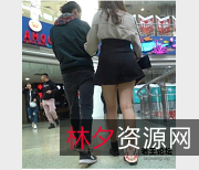 长腿美女街拍视频，迷人魅力无法自拔！
