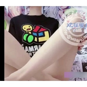 推特网红的梦想与现实：xc征服者的精致服装穿梭之旅