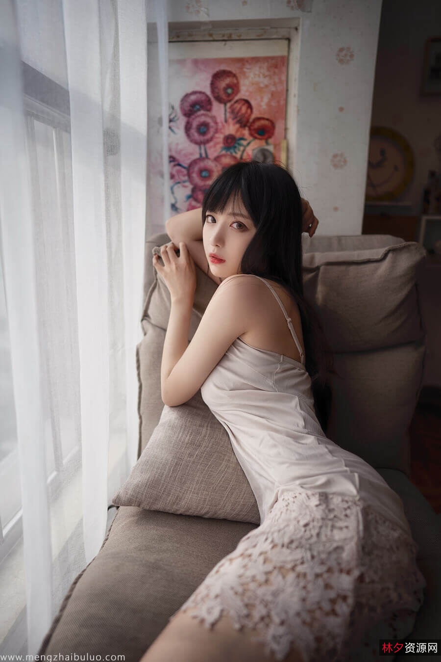 小鹿鹿：77套图集+11.6G4K视频，清纯女神底线圈子红火